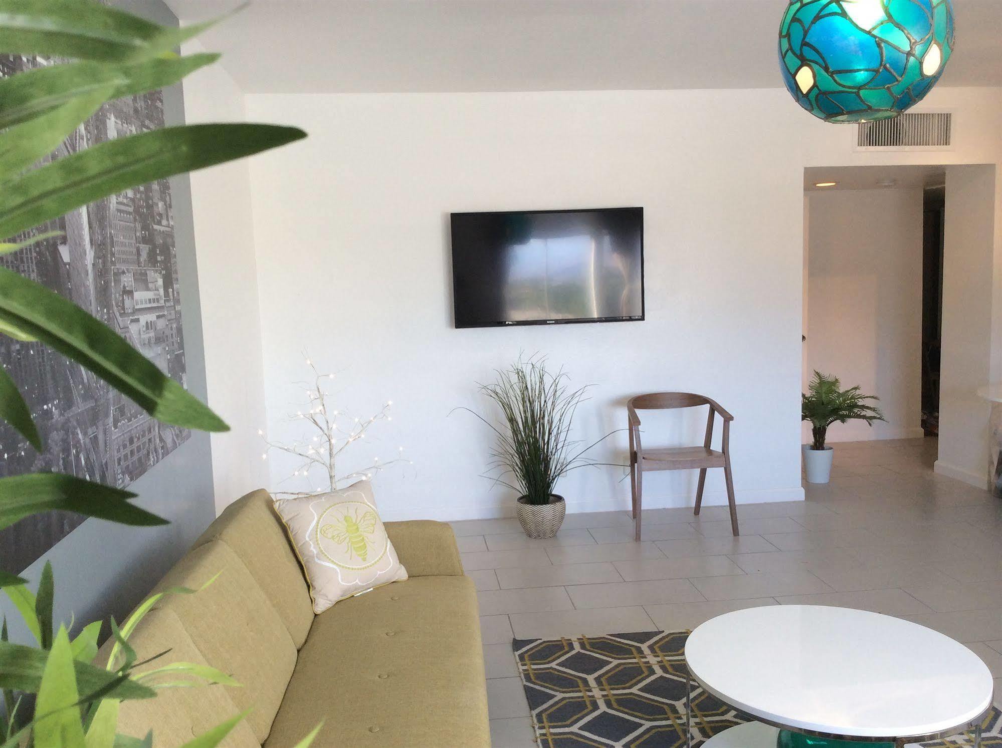 Modern Downtown Condo Παλμ Σπρινγκς Εξωτερικό φωτογραφία