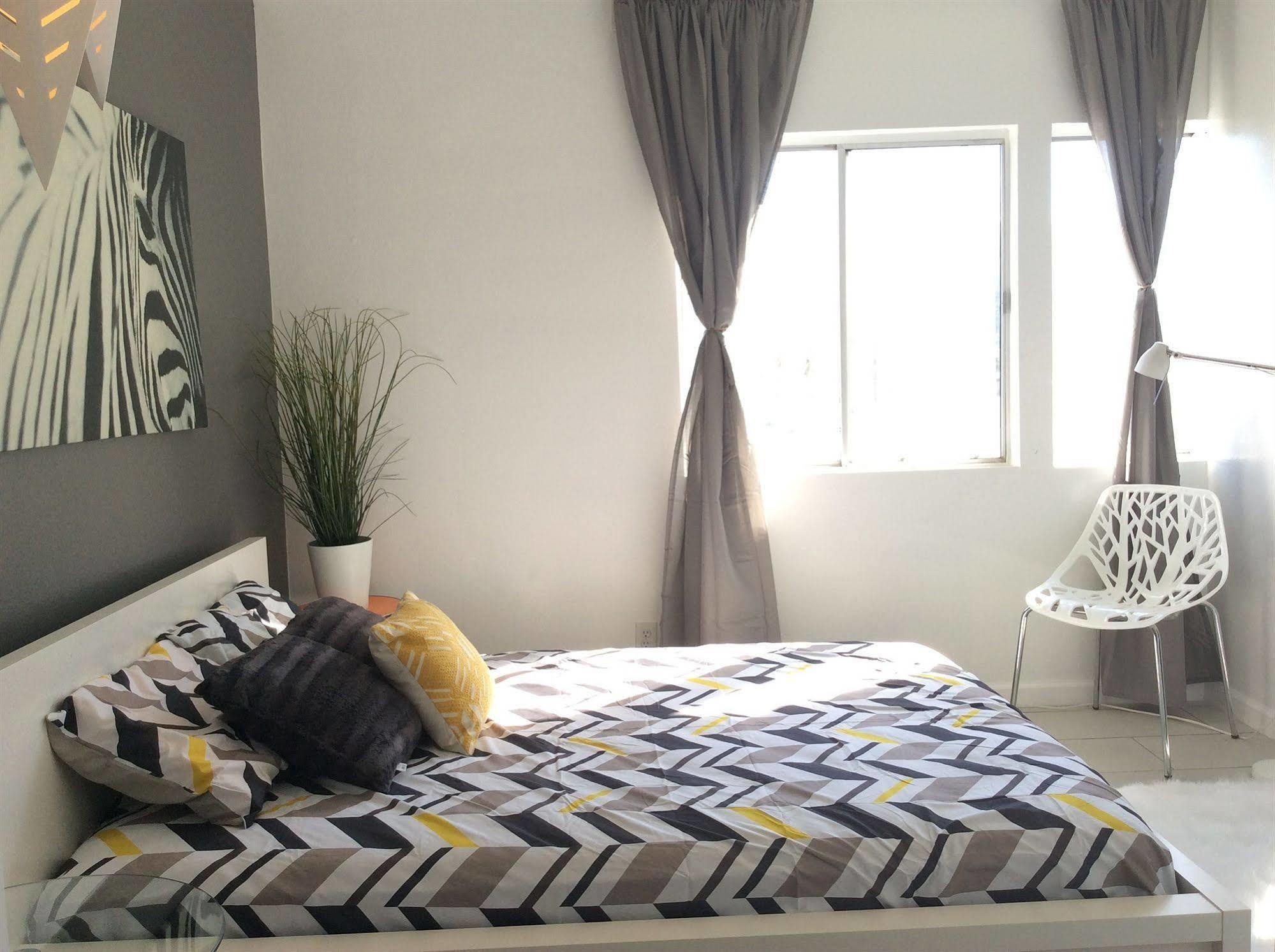 Modern Downtown Condo Παλμ Σπρινγκς Εξωτερικό φωτογραφία